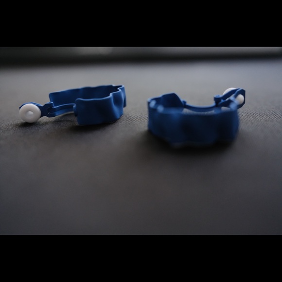 NEW Earring EarClip Simple Design - Picture 4 of 5